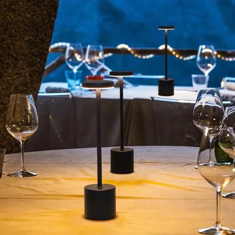 Luminária de Mesa Sem Fio | Bateria Recarregável e Iluminação Ajustável