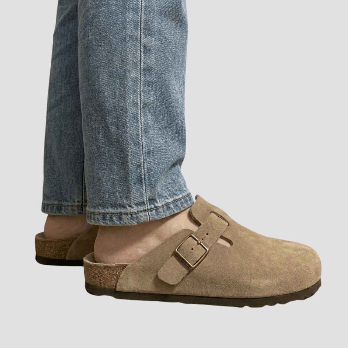 Sandália Clog de Camurça Bege