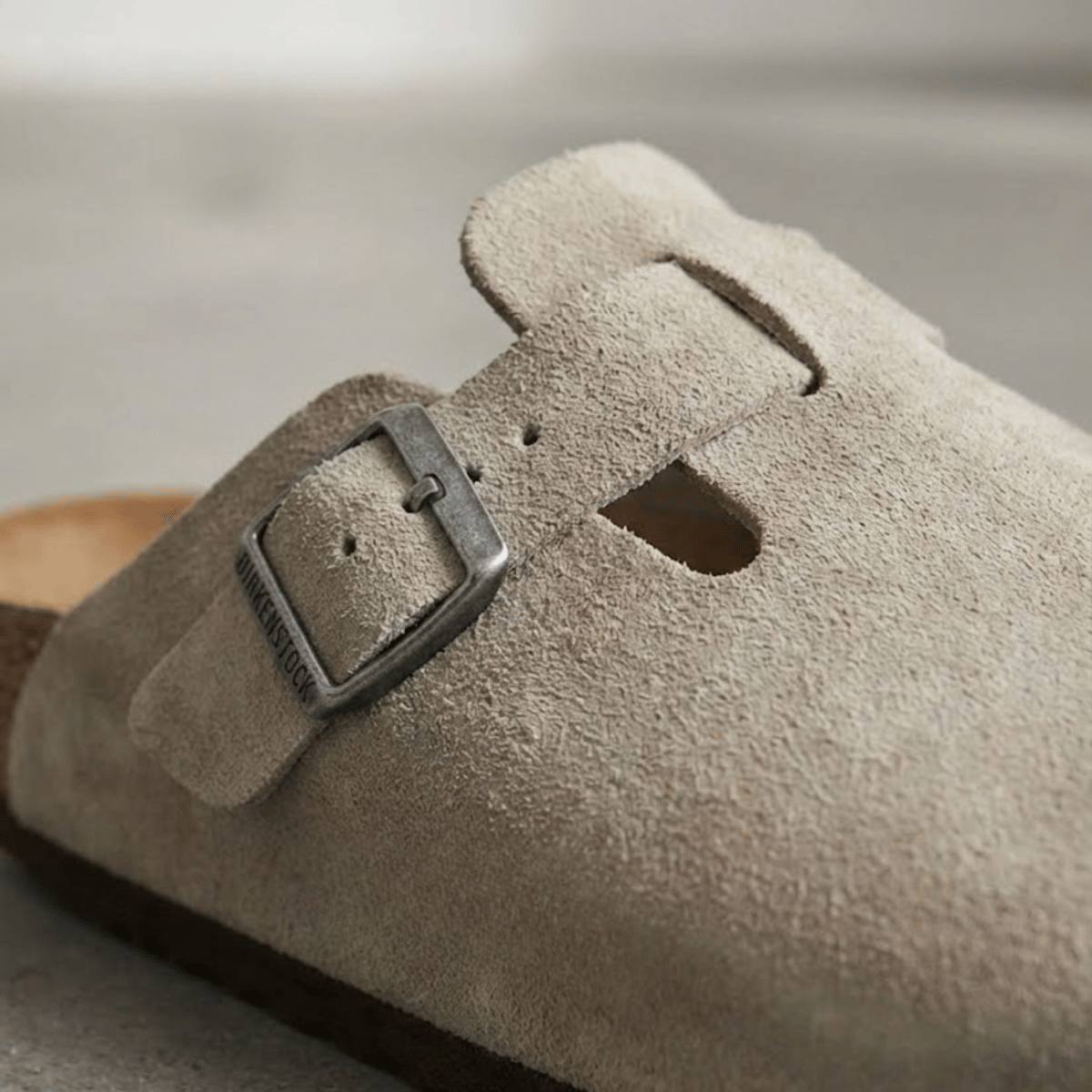 Sandália Clog Maculina de Camurça
